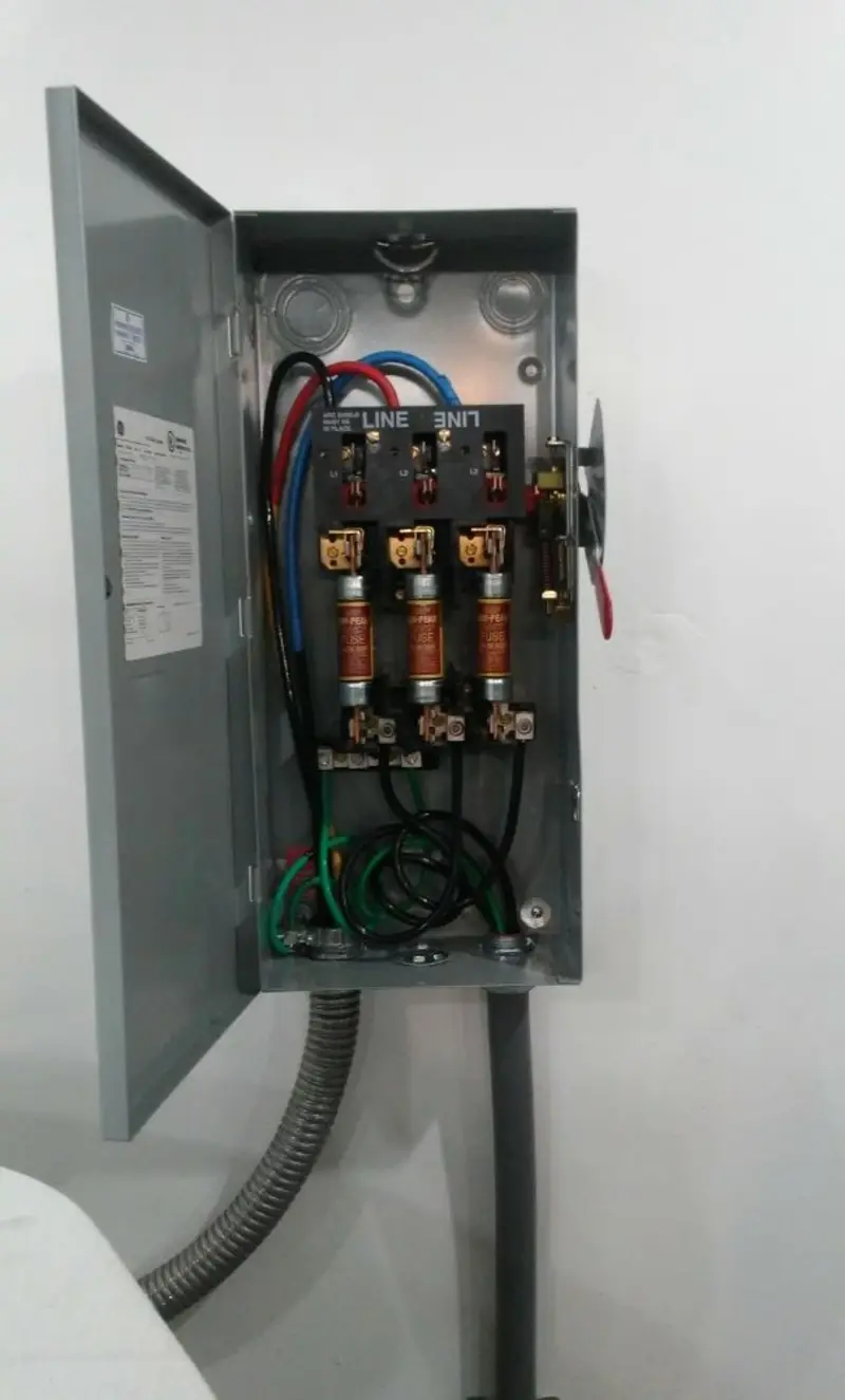 Three-phase disconnect switch installed for Electrical Wiring & Rewiring in Shady Cove